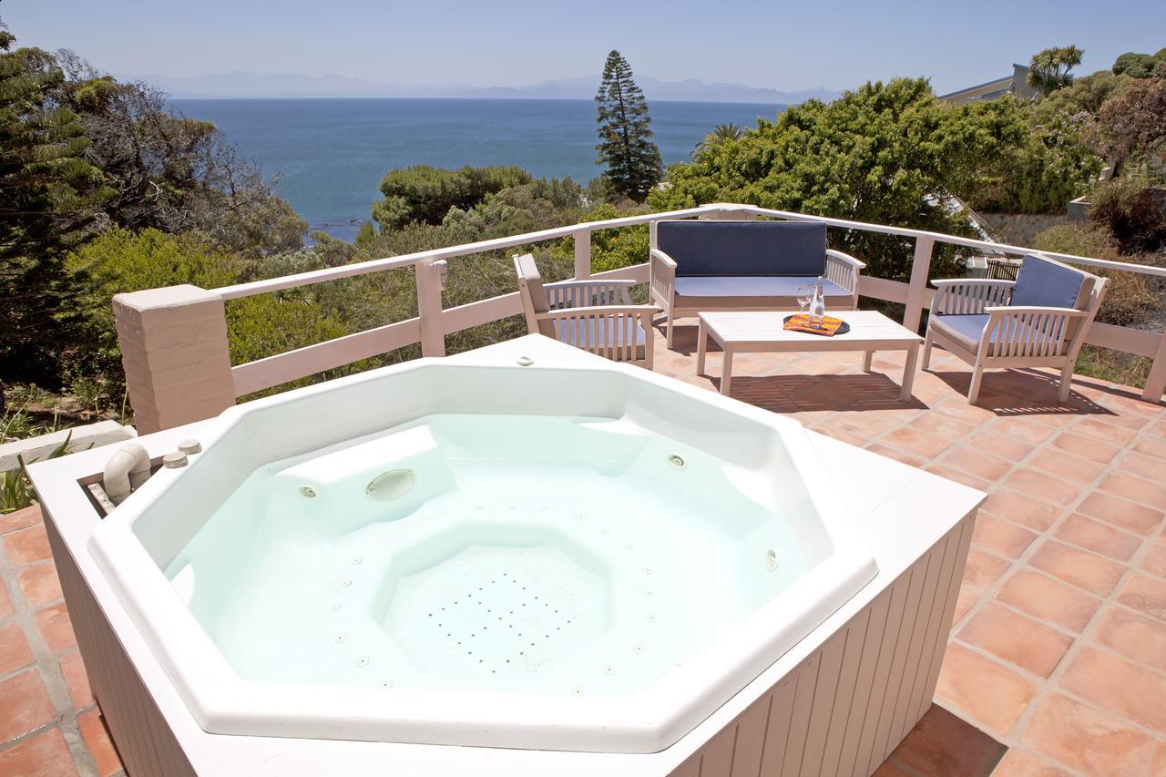Seabreeze Luxury Two Bedroom Self Catering Penthouse Kaapstad Buitenkant foto